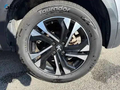 Photo 10 Peugeot 2008  PureTech 130 S&S BVM6