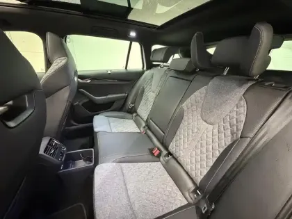 Photo 8 Skoda Octavia  Combi 1.5 TSI Hybrid 150 ch ACT DSG7