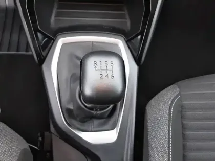 Photo 43 Peugeot 208  PureTech 100 S&S BVM6