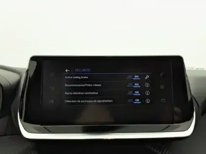 Photo 58 Peugeot 208  PureTech 100 S&S BVM6