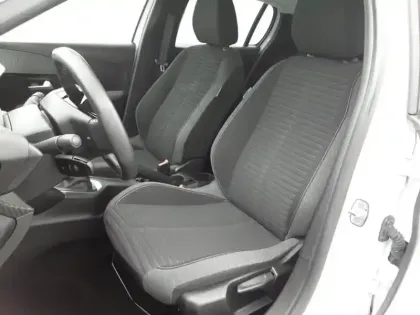 Photo 40 Peugeot 208  PureTech 100 S&S BVM6