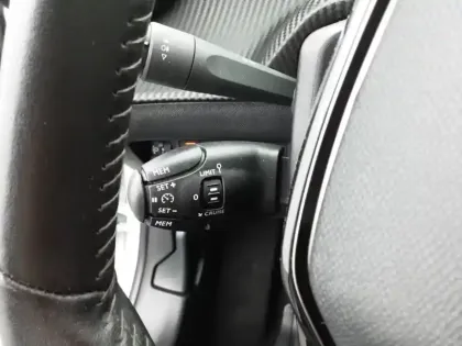 Photo 19 Peugeot 208  PureTech 100 S&S BVM6