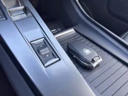 Photo 25 Peugeot 308  SW BlueHDi 130ch S&S EAT8