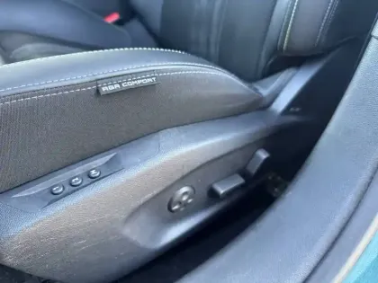 Photo 27 Peugeot 308  SW BlueHDi 130ch S&S EAT8