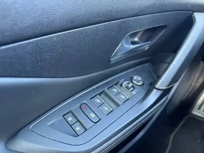 Photo 21 Peugeot 308  SW BlueHDi 130ch S&S EAT8