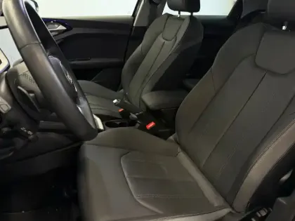 Photo 7 Audi A1  Allstreet 35 TFSI 150 ch S tronic 7