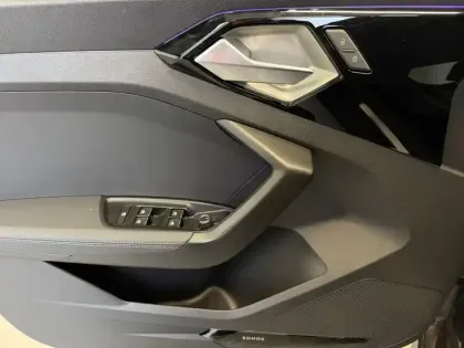 Photo 10 Audi A1  Allstreet 35 TFSI 150 ch S tronic 7