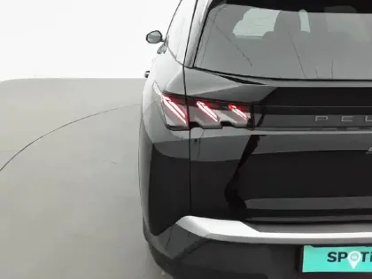 Photo 51 Peugeot 5008  Hybrid 145 e-DCS6