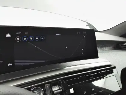 Photo 58 Peugeot 5008  Hybrid 145 e-DCS6