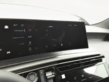 Photo 56 Peugeot 5008  Hybrid 145 e-DCS6