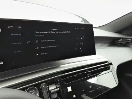 Photo 57 Peugeot 5008  Hybrid 145 e-DCS6