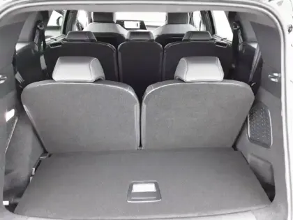 Photo 64 Peugeot 5008  Hybrid 145 e-DCS6