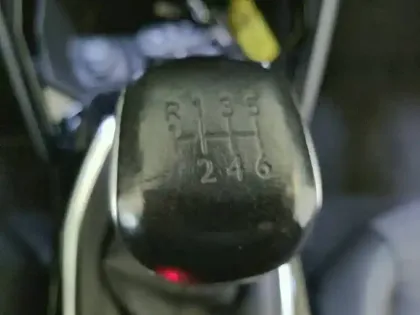 Photo 13 Peugeot 208  PureTech 100 S&S BVM6