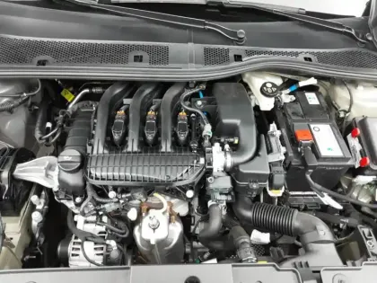 Photo 14 Peugeot 208  PureTech 75 S&S BVM5