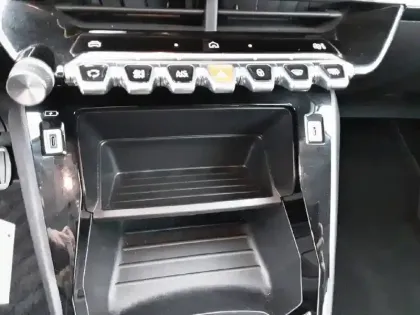 Photo 22 Peugeot 208  PureTech 75 S&S BVM5