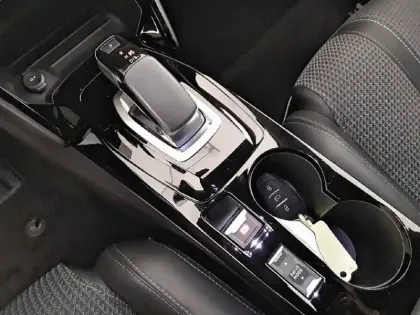 Photo 13 Peugeot 208  Electrique 50 kWh 136ch