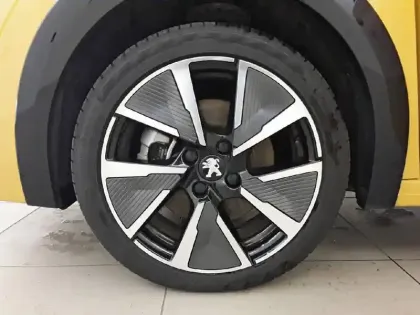 Photo 12 Peugeot 208  Electrique 50 kWh 136ch