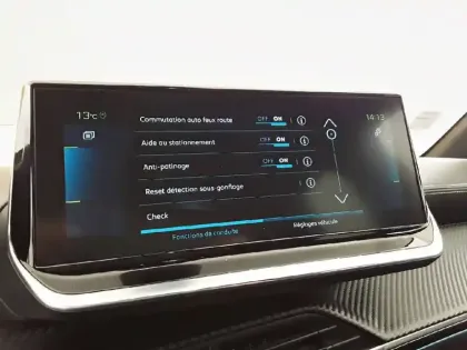 Photo 19 Peugeot 208  Electrique 50 kWh 136ch