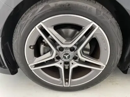 Photo 18 Mercedes Classe A  200 d 8G-DCT