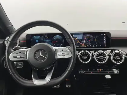 Photo 21 Mercedes Classe A  200 d 8G-DCT