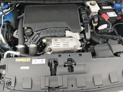 Photo 11 Peugeot 308  SW PureTech 110ch S&S BVM6