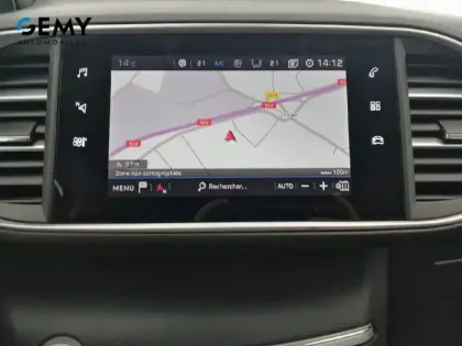 Photo 13 Peugeot 308  SW PureTech 110ch S&S BVM6