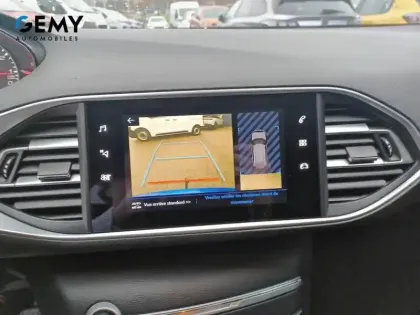 Photo 37 Peugeot 308  SW PureTech 110ch S&S BVM6