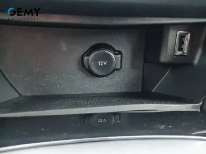 Photo 19 Peugeot 308  SW PureTech 110ch S&S BVM6