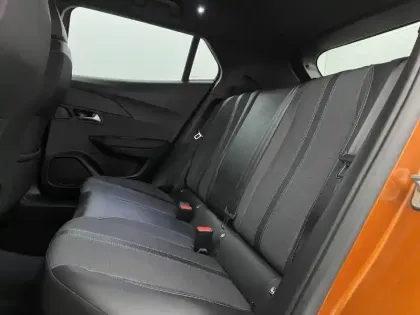 Photo 14 Peugeot 2008  BlueHDi 130 S&S EAT8