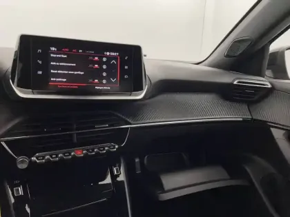 Photo 26 Peugeot 2008  BlueHDi 130 S&S EAT8