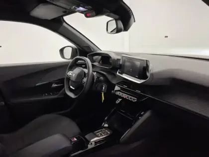 Photo 25 Peugeot 2008  BlueHDi 130 S&S EAT8