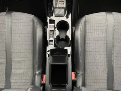 Photo 24 Peugeot 2008  BlueHDi 130 S&S EAT8