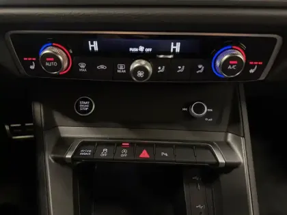 Photo 24 Audi Q3  Sportback 35 TFSI 150 ch S tronic 7