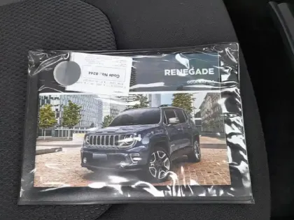 Photo 15 Jeep Renegade  1.5 Turbo T4 130 ch BVR7 e-Hybrid Limited