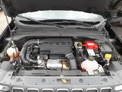 Photo 6 Jeep Renegade  1.5 Turbo T4 130 ch BVR7 e-Hybrid Limited