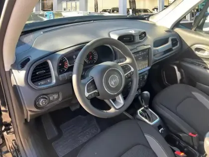 Photo 11 Jeep Renegade  1.5 Turbo T4 130 ch BVR7 e-Hybrid Limited