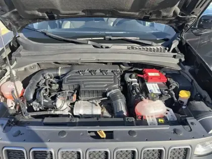 Photo 6 Jeep Renegade  1.5 Turbo T4 130 ch BVR7 e-Hybrid Limited