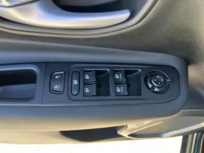 Photo 19 Jeep Renegade  1.5 Turbo T4 130 ch BVR7 e-Hybrid Limited