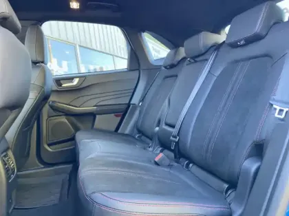 Photo 8 Ford Kuga 2.5 Duratec 180ch Hybrid FlexiFuel ST-Line X Powershift