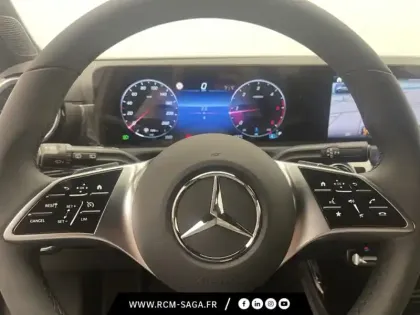 Photo 15 Mercedes Classe A 200 d Progressive Line