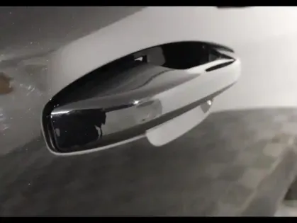 Photo 6 Volvo Xc40  B3 163ch Plus DCT 7