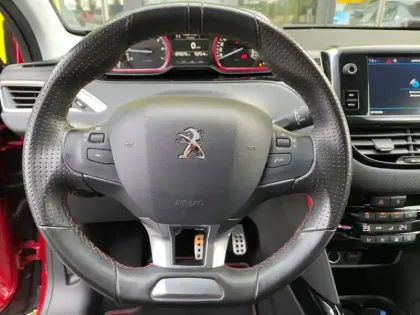 Photo 5 Peugeot 2008  1.2 Turbo 110ch E6.c GT Line S&S 5cv