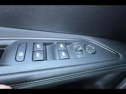 Photo 14 Peugeot 3008  HYBRID4 300ch Allure Pack e-EAT8