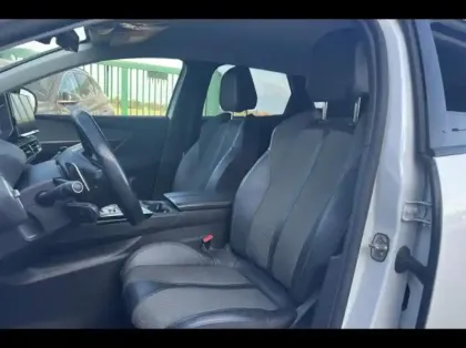 Photo 9 Peugeot 3008  HYBRID4 300ch Allure Pack e-EAT8