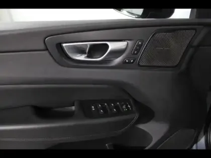 Photo 8 Volvo Xc60  T6 AWD 253 + 145ch Utimate Style Dark Geartronic