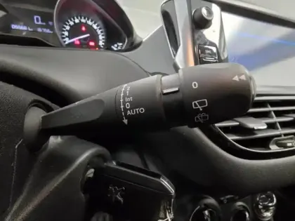 Photo 14 Peugeot 208  1.2 PureTech 82ch Active 5p