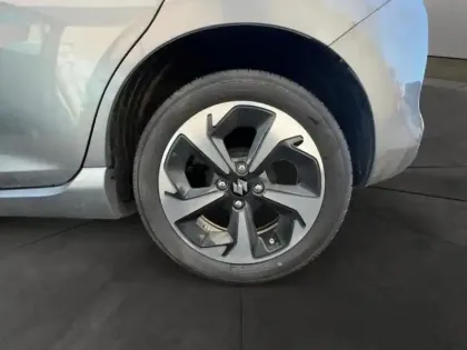 Photo 13 Suzuki Swift  1.2 Hybrid 83ch Pack