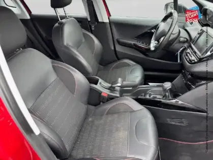 Photo 19 Peugeot 2008 Gén. I Ph2 GT Line 5