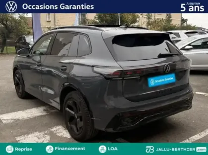 Photo 17 Volkswagen Tiguan  1.5 eTSI 150ch R-Line Exclusive DSG7