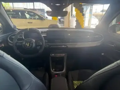 Photo 8 Abarth 600  e 240ch 54kWh Turismo